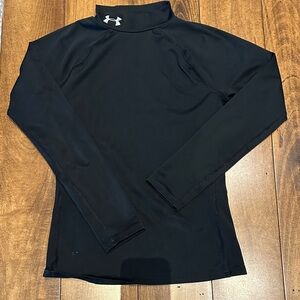 Under Armour (Cold Gear) Black Long Sleeve Kids (M) Tee